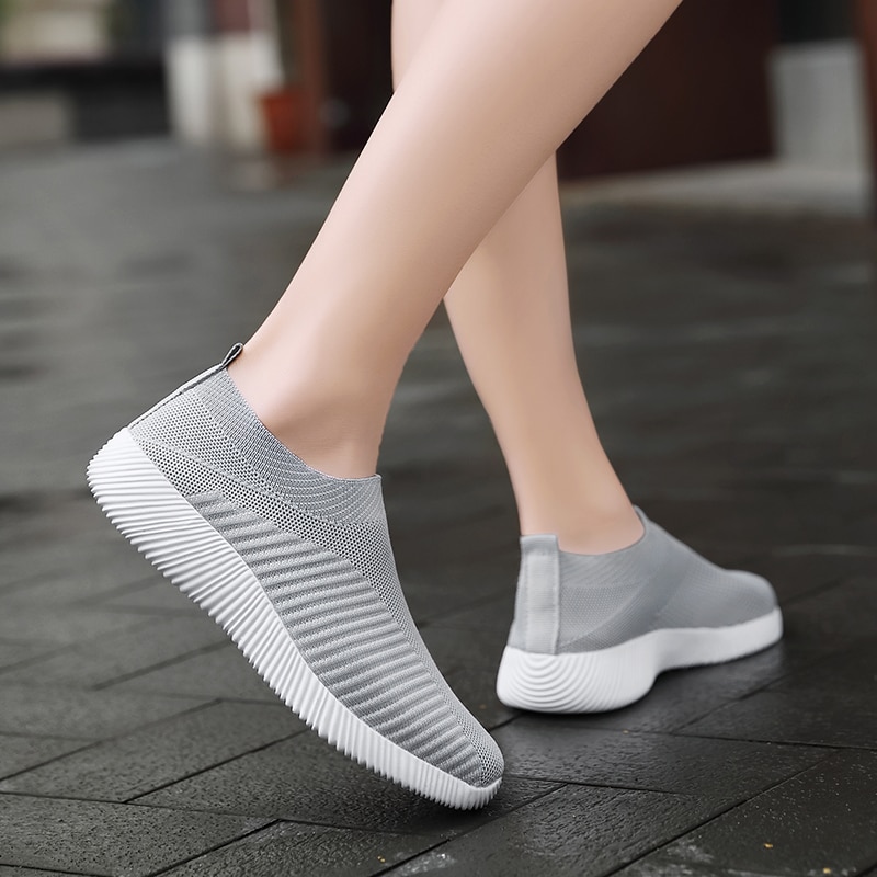Sport Running Shoes Women Air Mesh Breathable Walking Women Sneakers Comfortable White Fashion Casual Sneakers Chaussure Femme